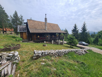 Koliba stari bor